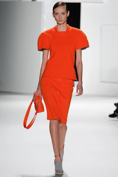 Look 12